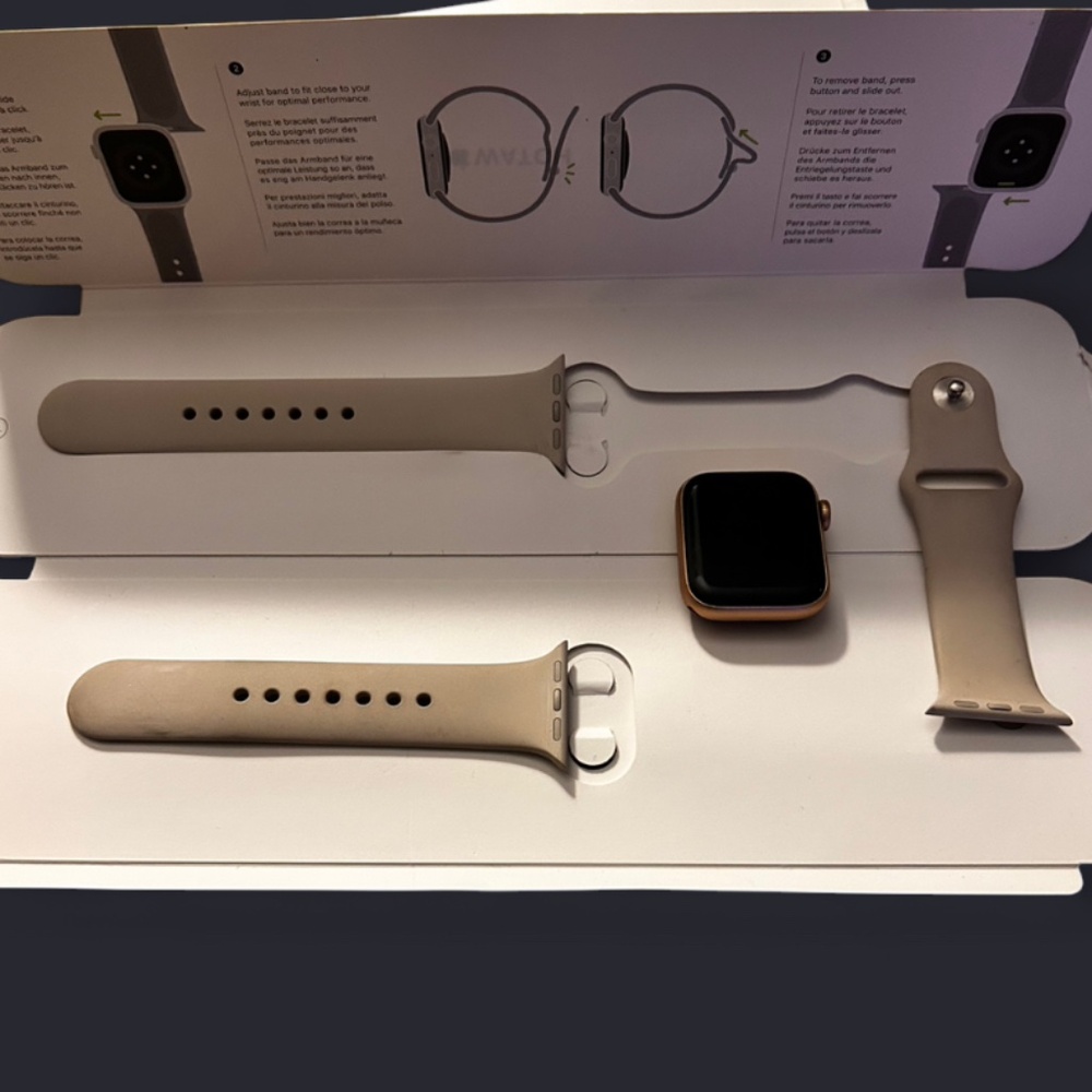 Apple Watch SE (1st Generation) 40mm-GPS-Model A2351